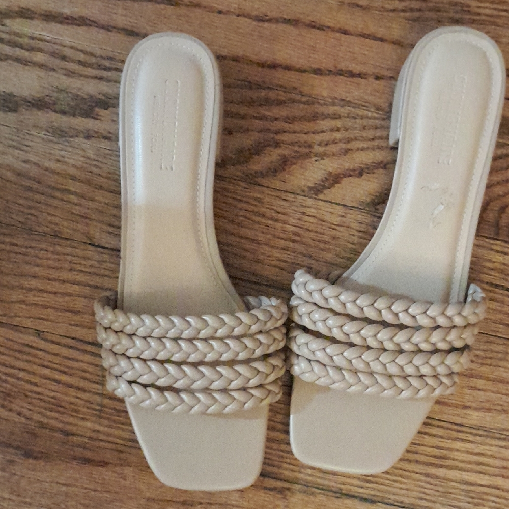 Cushionaire Sandals